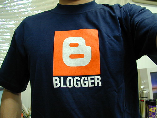Blogger TShirt by kengo