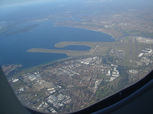 Kingsford Smith airport from QF41 on 26/12/04