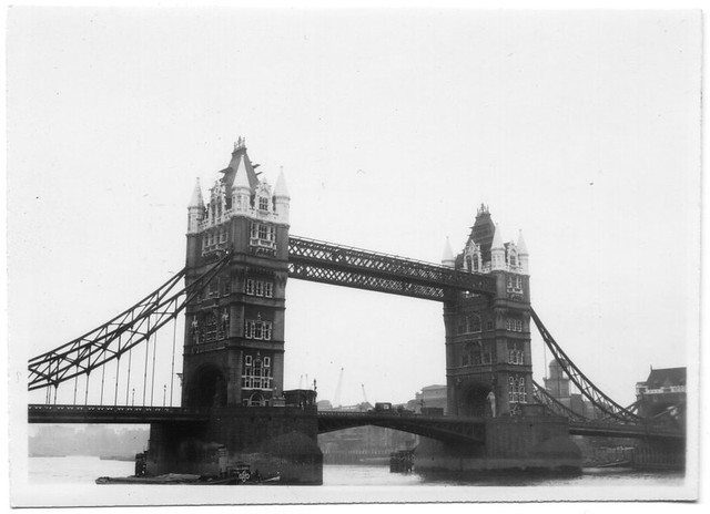 Tower Bridge, 1944