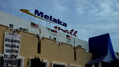 Melaka Mall by aran but whothehellgivesadamn
