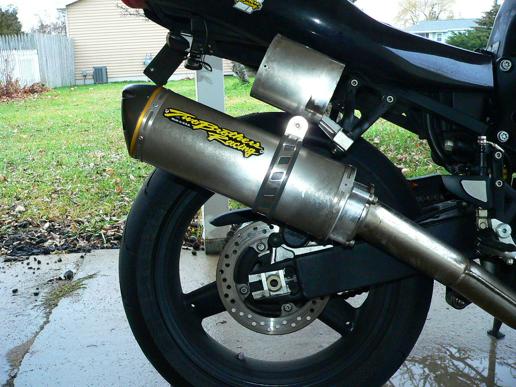 TRIUMPH TT600  STAINLESS ROAD LEGAL RACE CAN EXHAUST