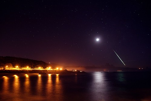 Waimea bay meteor streak and stars