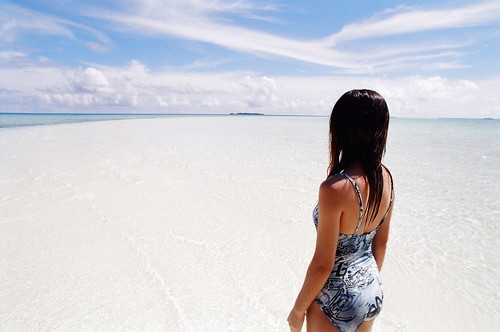 chica en playa de Palau