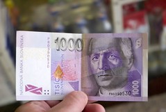 1000 koruna note