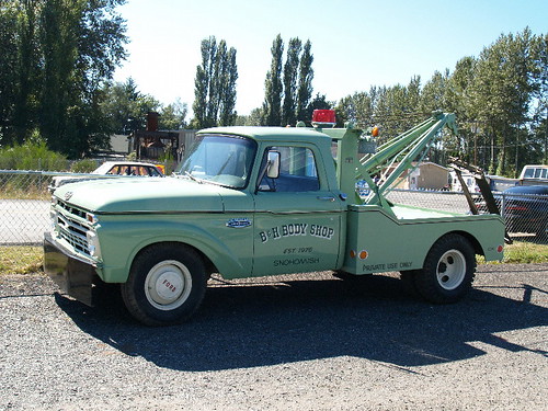 Nice Old Ford Tow Truck 