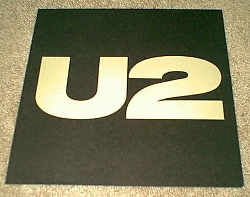 u2 banner