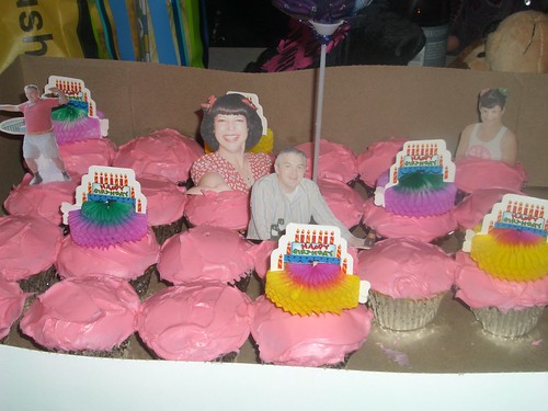 Daria & Andrew cupcakes