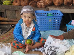 2022f Child at Maymyo market