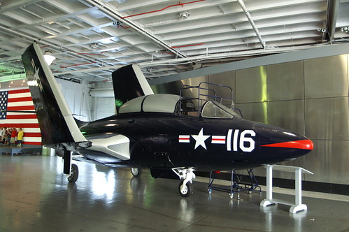 Warbird picture - Grumman F9F Cougar