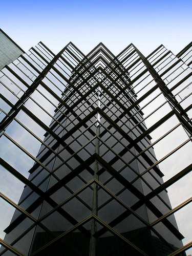 creative commons hi-res photo of the day:  Geometric building 1 (800 x 1067)