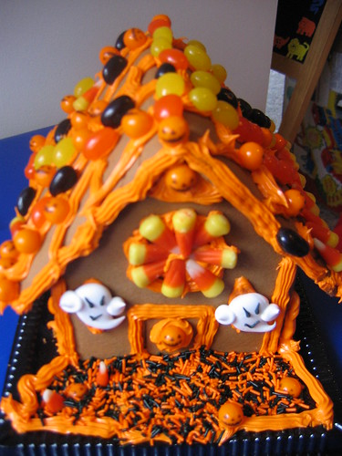 Yes, it's a Halloween Gingerbread house by Ada I dirtyolive.