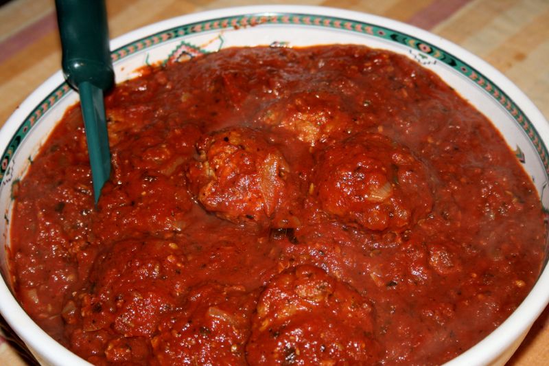 Mama's Meatballs in Tomato Basil Sauce