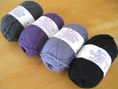 pippi kneestockings yarn