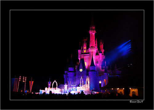 MK Castle with night show