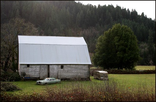 barn and car3