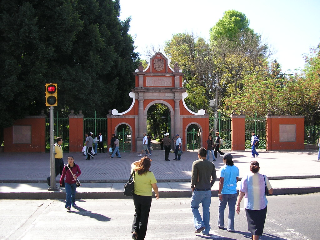 : gate to Alameda