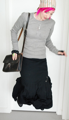 Daily outfit -- grey woolen jersey with long black skirt