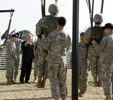 Bush at Fort Benning, 1.11.07   3