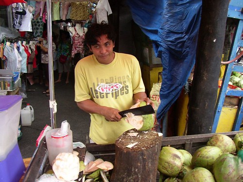  Coconut street vendor sidewalk buko Philippines Buhay Pinoy  Filipino Pilipino  people pictures photos life Philippinen      