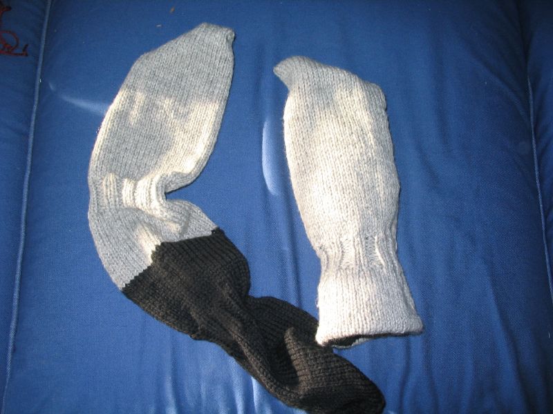 thumbless reversible joggers' mitts