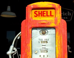 Photo #3000! Antique Shell Gas Pump