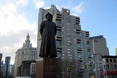 NYC - Chinatown: Kimlau Square - Lin Ze Xu statue by wallyg, on Flickr