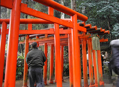 稲荷神社 (Inari shrine)