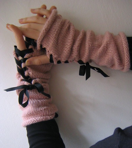 lace up gloves 3