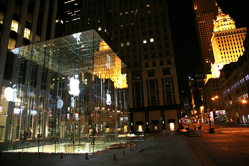 24 Hour Apple Store