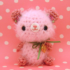 Amigurumi Pink rose bear with heart charm