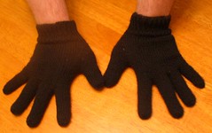 2 gloves