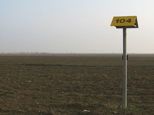 104km point on the BTC Gas Pipeline, Azerbaijan / BTCパイプラインの104km時点（アゼルバイジャン）