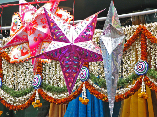 India - Colours of India - 001 - Store display