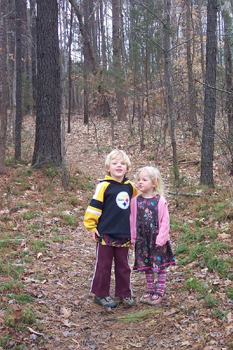 kids-in-woods-2