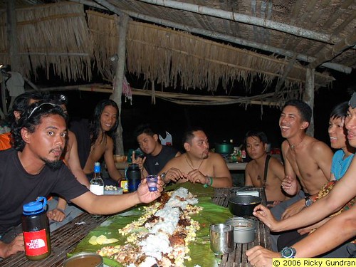 Philippines Pinoy Filipino Pilipino Buhay Life people photos rural drinking men celebrate celebration La Union