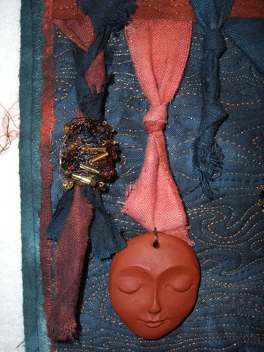 Detail - bead and face