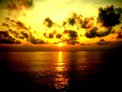 Sunrise at Koh Trinla Island