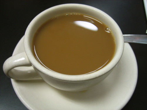 【悲報】 コーヒーやお茶をがぶ飲みしても健康効果がなかったことが判明