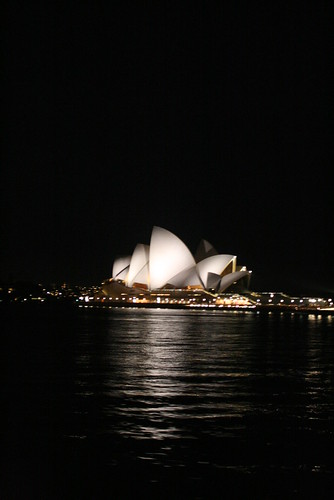 night view of Sydney opera house