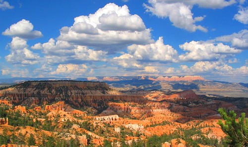 フリー画像|自然風景|峡谷の風景|雲の風景|ブライスキャニオン国立公園|アメリカ風景|フリー素材|