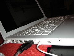 MacBook von links