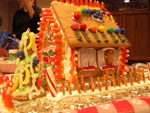 Rainbowy Gingerbread House by Robozippy.