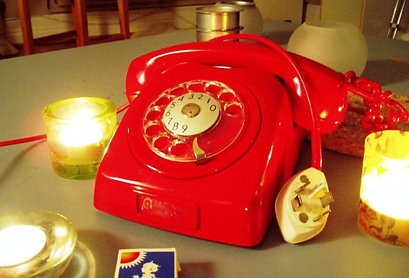 фото: emma's red telephone