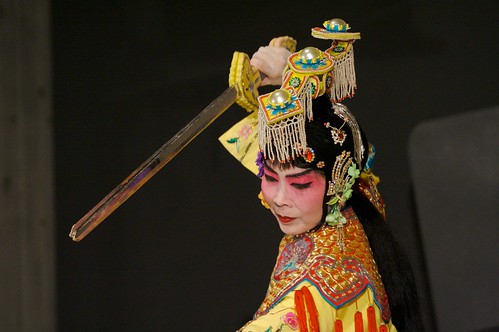 Chinese Opera: "Sword Dance from Farewell my Concubine"
