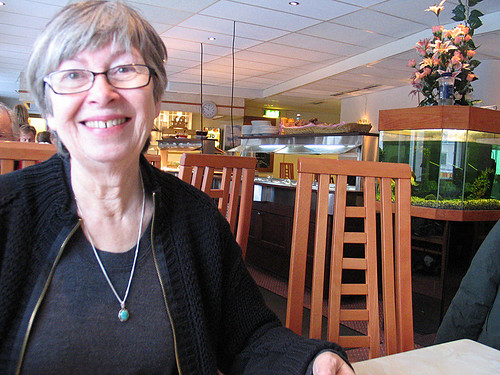 EFIT 12:03 - lunch with mom at Globen Peking