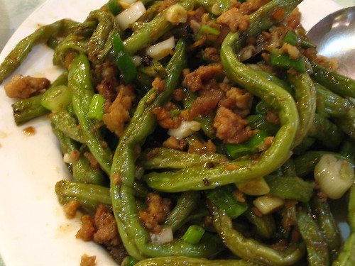 Dry-fried green beans
