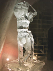 Statue-de-glace