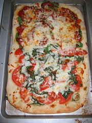 tomato-basil-spinach pizza