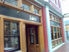 Jules - casual French bistro in Gastown - Roland N80i in Vancouver 579