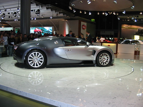 High Performance Bugatti Veyron Showroom Photo